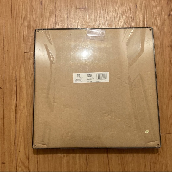 2005 The Simpsons 15x15 Moes Tavern Dart Board - Picture 2 of 3